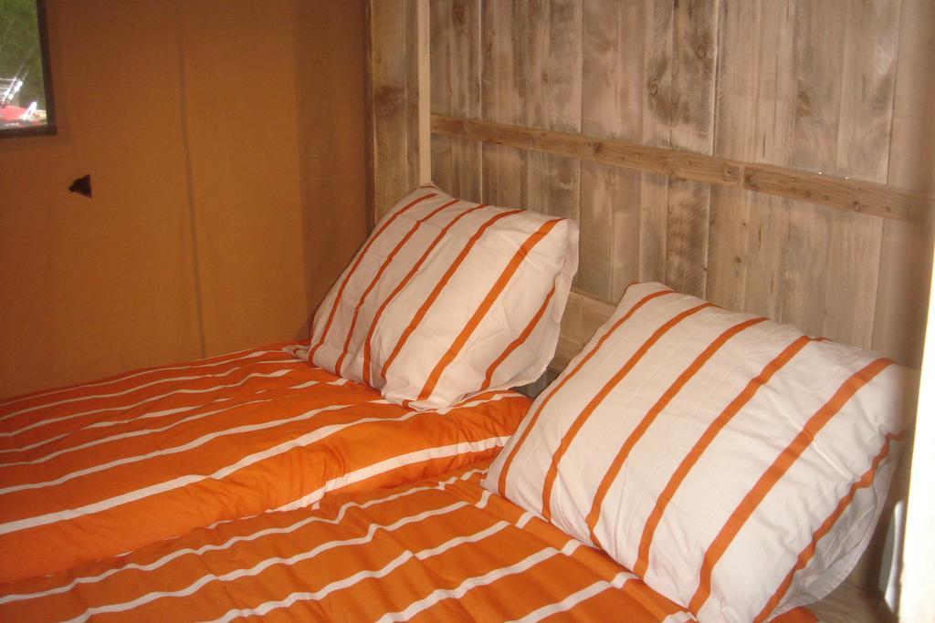 Camping De La Bonnette Caylus Exteriér fotografie