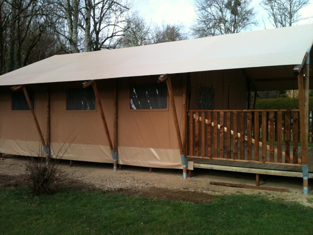 Camping De La Bonnette Caylus Exteriér fotografie
